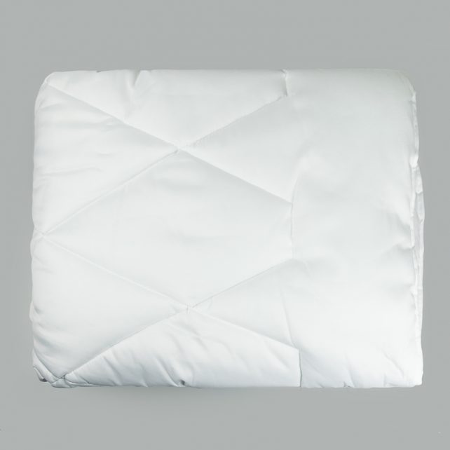 Белое одеяло гипоаллергенное стеганное (силикон)